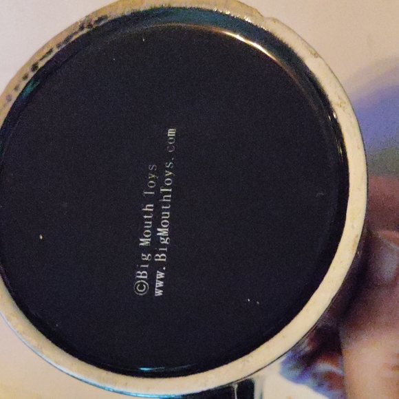 Big Mouth Toys black gun cup - Picture 4 of 4